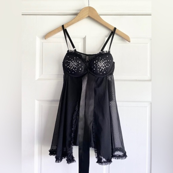 Victoria's Secret Other - NWOT Victoria’s Secret Front Close Rhinestone Bra Lingerie